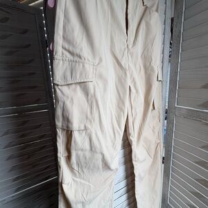 Woman’s Cream Cargo Pants